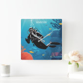 名前をカスタムするスキューバダイバー スクエア壁時計 (ホーム)