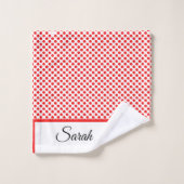 名前をカスタムするスタイリッシュ赤水玉模様オン白 バスタオルセット (ウォッシュタオル)