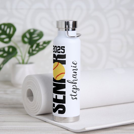 名前をカスタムするソフトボールのシニア夜間卒業ギフト ウォーターボトル (ヨガ)