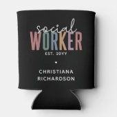 名前をカスタムするソーシャルワーカーの卒業祝い 缶クーラー (裏面)