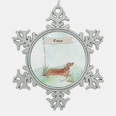 名前をカスタムするタンダシュンドペットドッグ スノーフレークピューターオーナメント (正面)