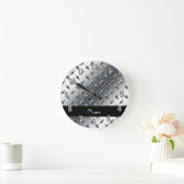 名前をカスタムするダイヤモンドプレート鋼ブラックストライプ ラウンド壁時計 (ホーム)