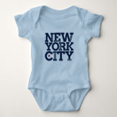 名前をカスタムするニューヨークシティタイポグラフィ服 ベビーボディスーツ (正面)