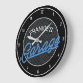 名前をカスタムするネオンルックダイヤモンドプレートガレージツール ラージ壁時計 (傾斜)