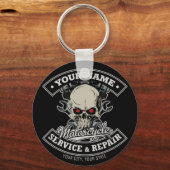 名前をカスタムするバイクもしくは自転車に乗る人整備士スカルオートバイガレージ キーホルダー (正面)