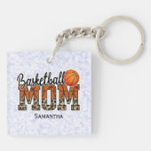 名前をカスタムするバスケットボールママ |母の日キーチェーン キーホルダー (裏面)
