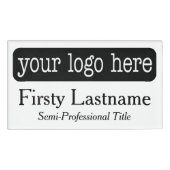 名前をカスタムするバッジ（横ロゴ付き） – 小売 名札 (正面)