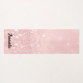 名前をカスタムするバラピンクグリッターガーリーギフトアイディア ヨガマット (裏面(横))