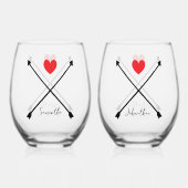 名前をカスタムするバレンタインデー赤いハート&矢印 ステムなしワイングラス (正面)