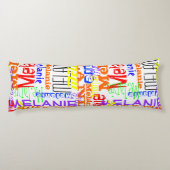 名前をカスタムするパーソナライズされたコラージュカラフル ボディピロー (裏面)