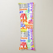 名前をカスタムするパーソナライズされたコラージュカラフル ボディピロー (正面縦)