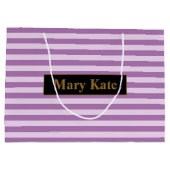 名前をカスタムするパープルストライプズ ラージペーパーバッグ (裏面)