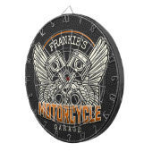 名前をカスタムするピスタンスウィングズオートバイバイクもしくは自転車に乗る人ガレージ ダーツボード (正面右)