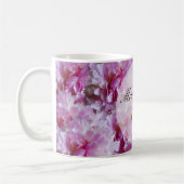 名前をカスタムするピンクの花マグカップ コーヒーマグカップ (左)