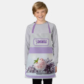 名前をカスタムするピンクアイスクリーム薄紫フローラ エプロン (着用した状態)