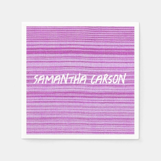 名前をカスタムするピンクストライプ色の スタンダードカクテルナプキン (正面)