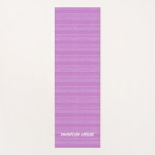 名前をカスタムするピンクストライプ色の ヨガマット (正面)