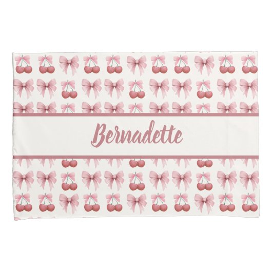 名前をカスタムするピンクボウズ&さくらんぼコケガーリーット 枕カバー (正面右)