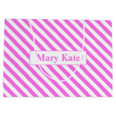 名前をカスタムするピンク/白ストライプ色 ラージペーパーバッグ (裏面)