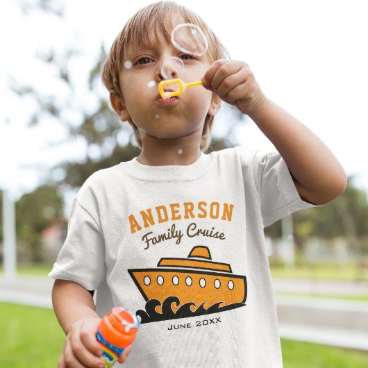 名前をカスタムするファミリークルーズバケーション Tシャツ