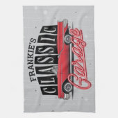 名前をカスタムするフェイクネオン1950のクラシック車庫 キッチンタオル (縦)