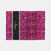 名前をカスタムするブラックネオンホットピンクグリッターダマスク フリースブランケット (正面(横))