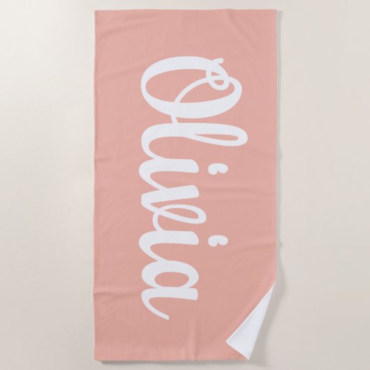 名前をカスタムするプパーソナライズされたール誕生日バケーション ビーチタオル (正面)