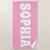 名前をカスタムするプパーソナライズされたール誕生日バケーション ビーチタオル (正面)