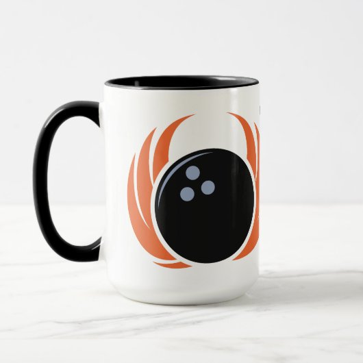 名前をカスタムするボウリング火炎付きボール マグカップ (左)