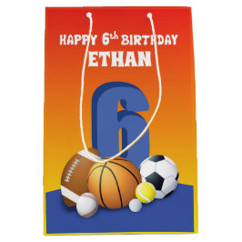 名前をカスタムするボーイ第6誕生日スポーツボール ミディアムペーパーバッグ