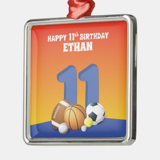 名前をカスタムするボーイ11誕生日スポーツボール メタルオーナメント (左)