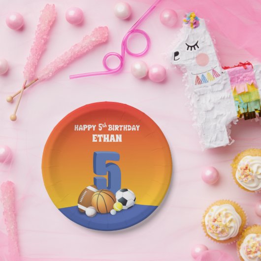 名前をカスタムするボーイ5番誕生日スポーツボール ペーパープレート (パーティー)
