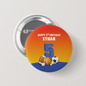 名前をカスタムするボーイ5番誕生日スポーツボール 缶バッジ (正面&裏面)