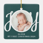 名前をカスタムするマイ初めてのクリスマスフォトグリーン セラミックオーナメント (裏面)