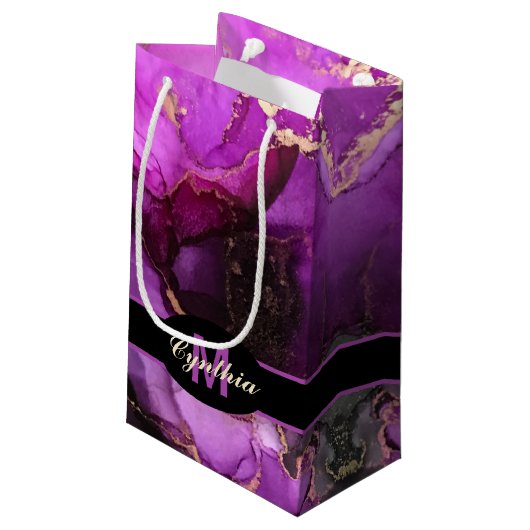 名前をカスタムするモノグラムブラックパープルユニーク抱き枕 スモールペーパーバッグ (裏面アングル)