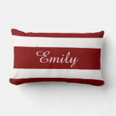 名前をカスタムするモノグラム赤と白ストライプパターン ランバークッション (正面)