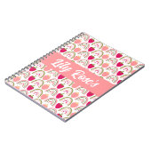 名前をカスタムするレインボーパターンキッズ ノートブック (左側)