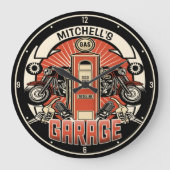 名前をカスタムするレトロガスポンプ自動二輪車バイクもしくは自転車に乗る人車庫 ラージ壁時計 (正面)