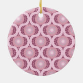 名前をカスタムするレトロラディアントダッキーバラドットマンダラ セラミックオーナメント (裏面)