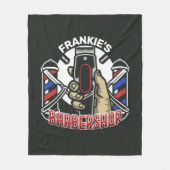 名前をカスタムするレトロ理容師ショップポールバーバーショップ フリースブランケット (正面)