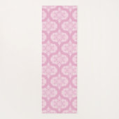 名前をカスタムするレトロ1970s名門私立校風のピンクマンダラ ヨガマット (裏面)