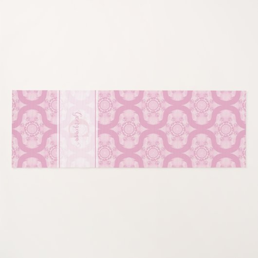 名前をカスタムするレトロ1970s名門私立校風のピンクマンダラ ヨガマット (正面(横))