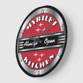 名前をカスタムするレトロ'50sキッチンダイナークロック – 赤 ラージ壁時計 (傾斜)