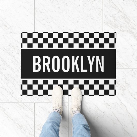 名前をカスタムするレーシングチェッカーボードパターンクラシック ドアマット (室内)