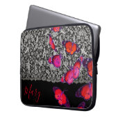 名前をカスタムするレース及び蝶ネオプレンケース ラップトップスリーブ (正面左)