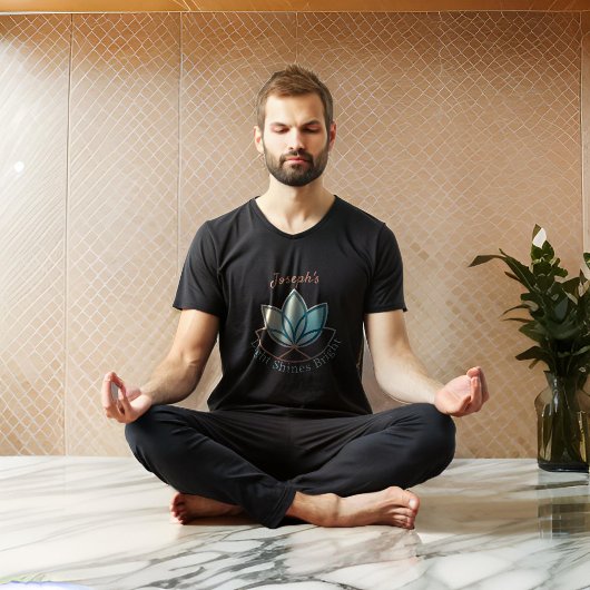 名前をカスタムするロータスTシャツ – [NAME]輝く明るい Tシャツ