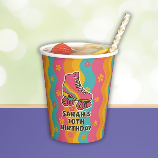 名前をカスタムするローラスケートで滑るガールバースデーパーティー 紙コップ