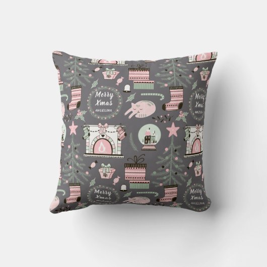 名前をカスタムする及び居心地のよいクリスマスパターンに挨拶すること クッション (裏面)