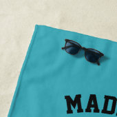 名前をカスタムする及び色のフットボールのロゴのビーチタオル ビーチタオル (インサイチュ)