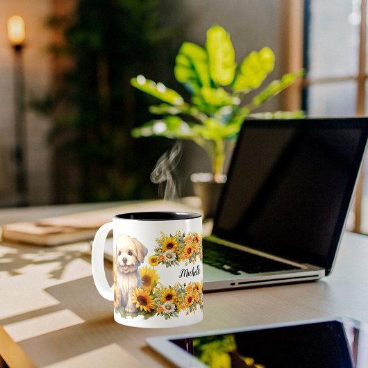 名前をカスタムする台本の花かわいい子犬のスケッチ ツートーンマグカップ
